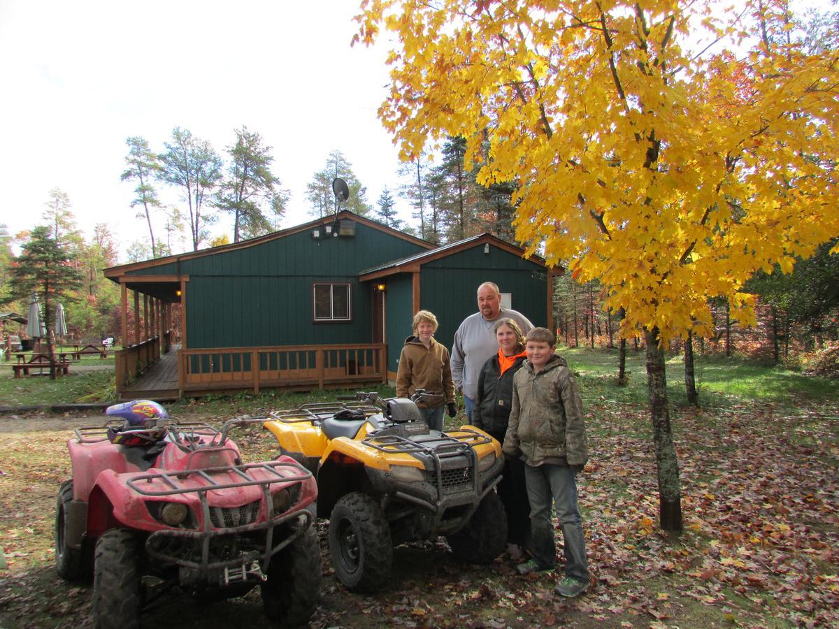 Best Bear Lodge & Campground Irons Buitenkant foto