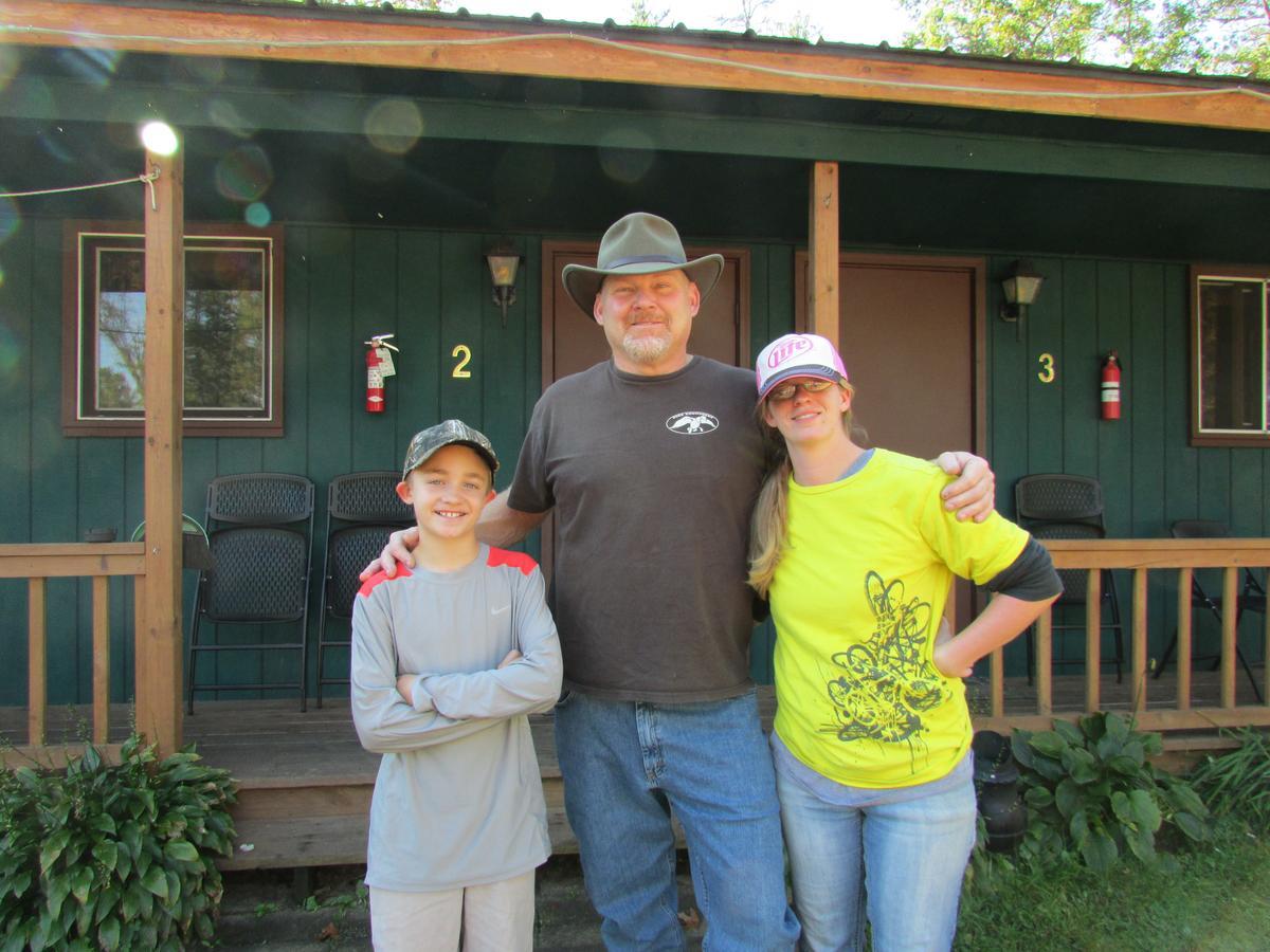 Best Bear Lodge & Campground Irons Buitenkant foto