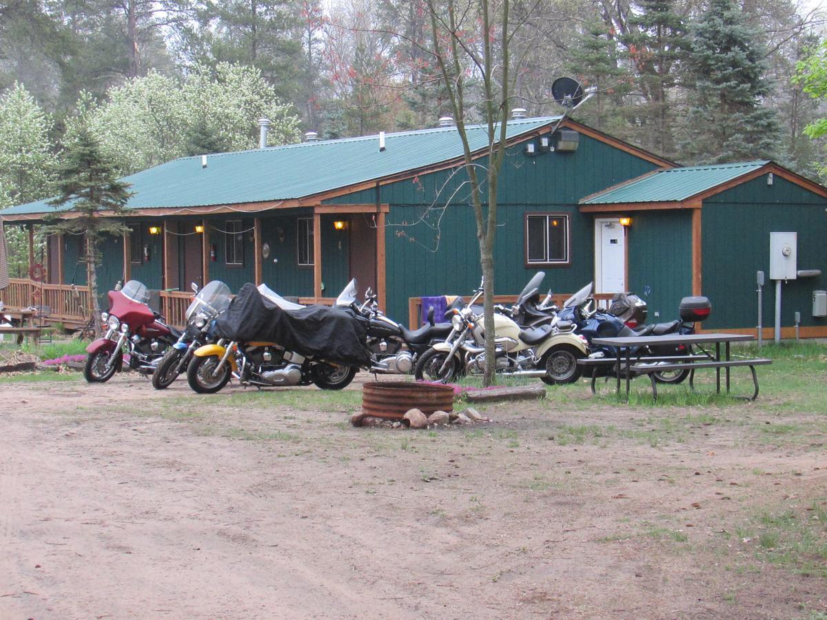 Best Bear Lodge & Campground Irons Buitenkant foto