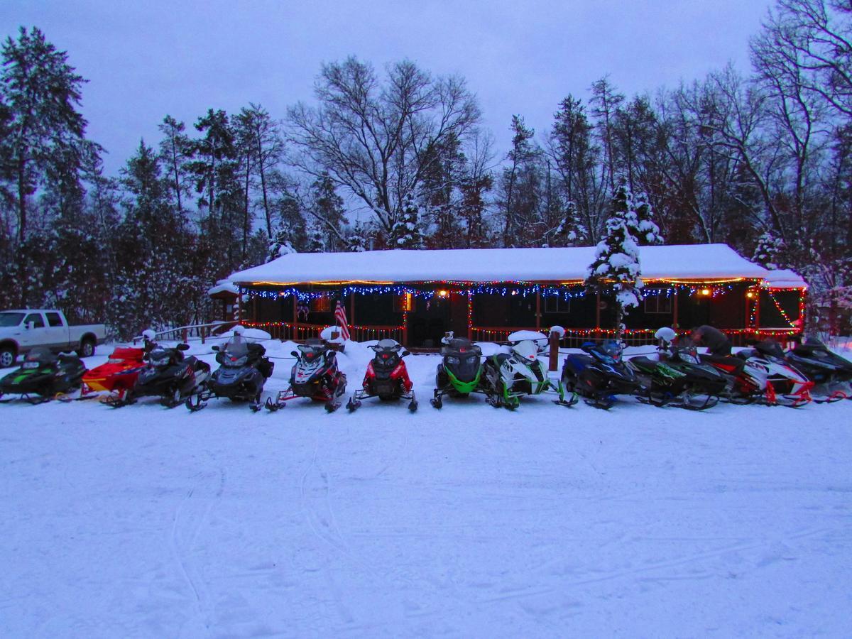 Best Bear Lodge & Campground Irons Buitenkant foto